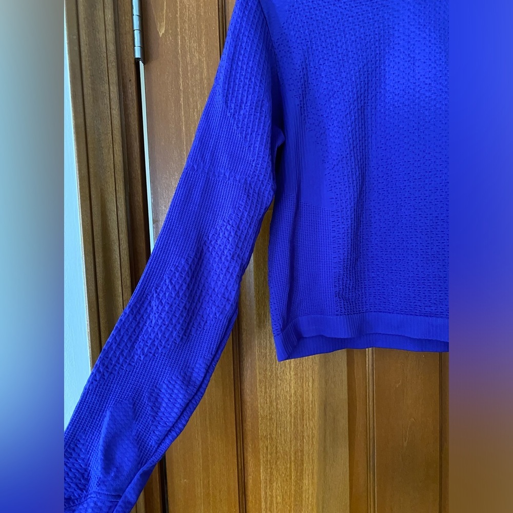 Athleta Women's Crop Hoodie Top Size Large Purple Stretch Textured Knit Athletic - Picture 2 of 7